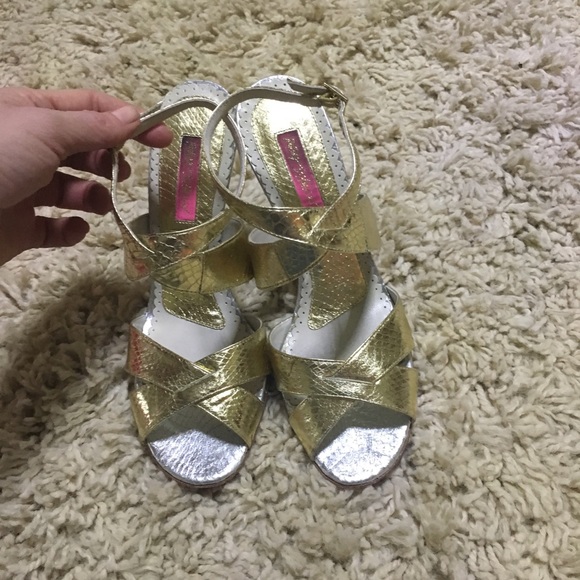 EUC Betsey Johnson gold and silver wedges Sz 10 - Picture 5 of 6